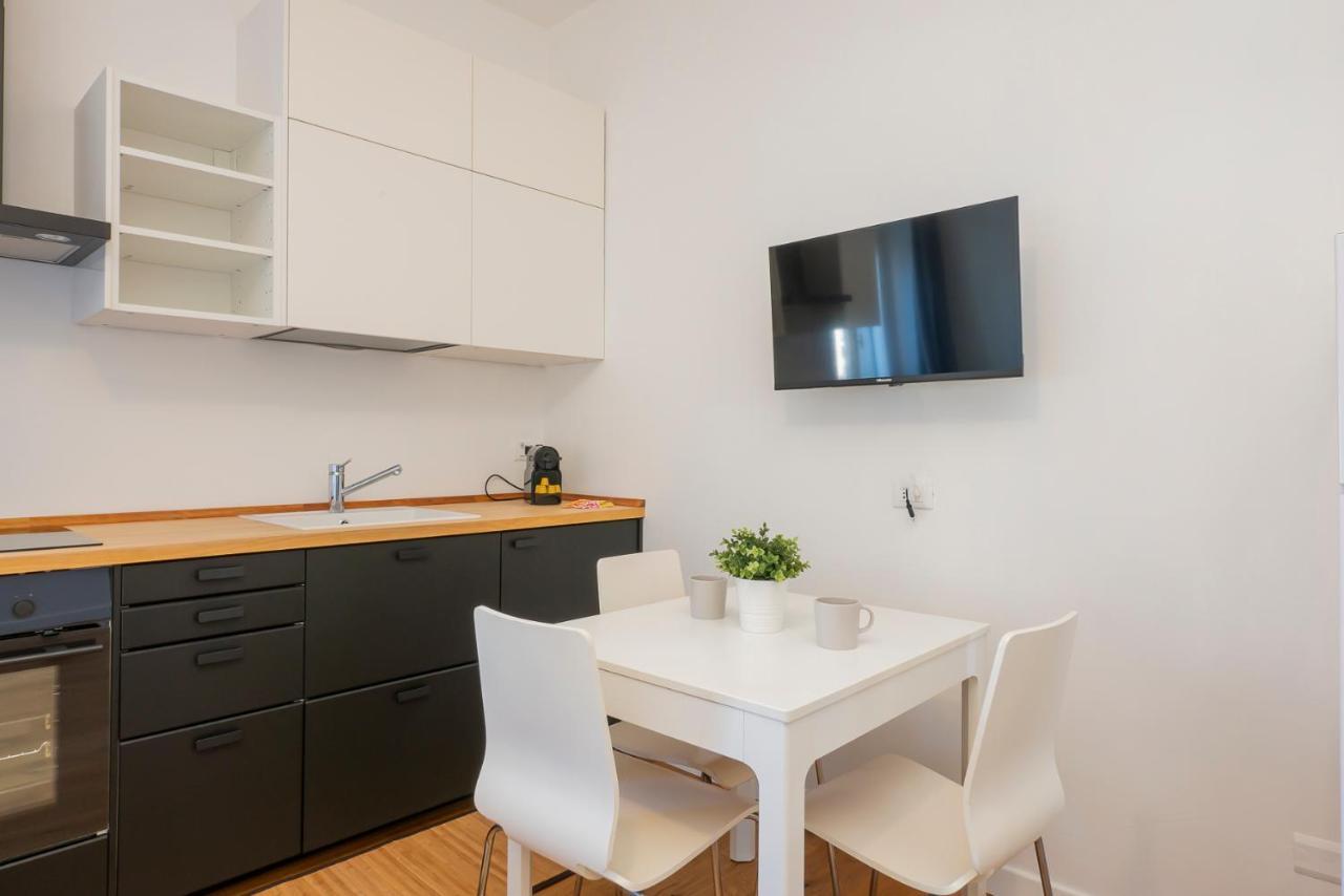I Host Apartment - Fiuggi 59 Мілан Екстер'єр фото